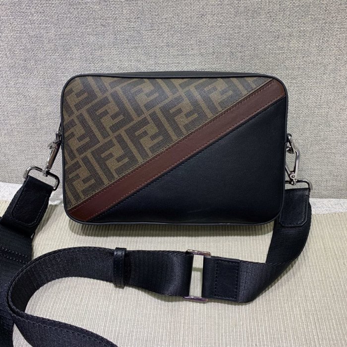2020SS新作 FENDI フェンディ ショルダーバック スーパーコピー