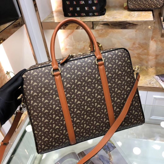 2020SS新作 Burberry バーバリー メンズ ハンドバックスーパーコピー