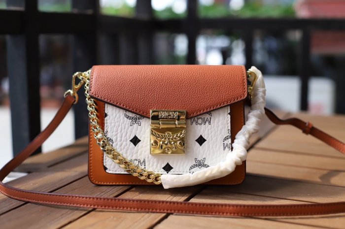 2020SS新作 MCM エムシーエム レディース ショルダーバック スーパーコピー