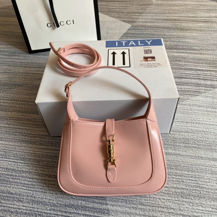 2021SS新作Gucci グッチ レディースショルダーバッグスーパーコピー