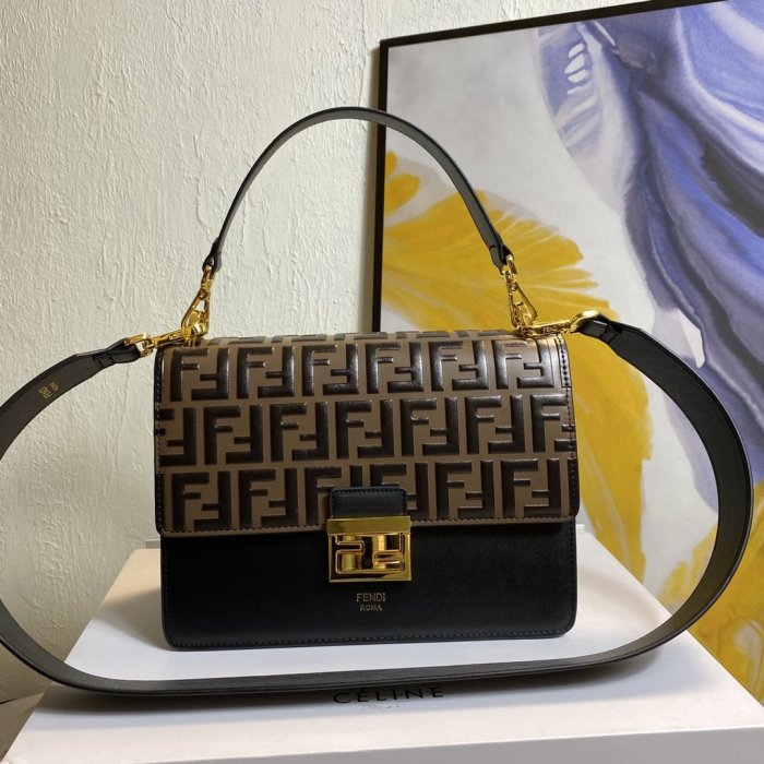 202103SS新作 FENDI フェンディ レディースショルダーバックスーパーコピー