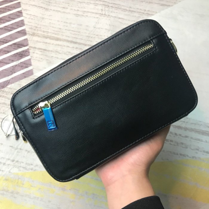 2020SS新作 FENDI フェンディ ショルダーバック スーパーコピー
