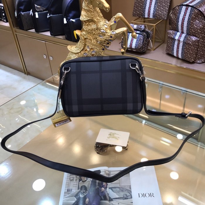 2020SS新作 Burberry バーバリー メンズ ショルダーバック スーパーコピー