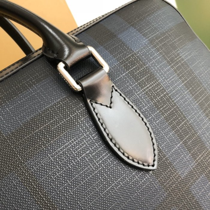 2020SS新作 Burberry バーバリー メンズ ハンドバックスーパーコピー