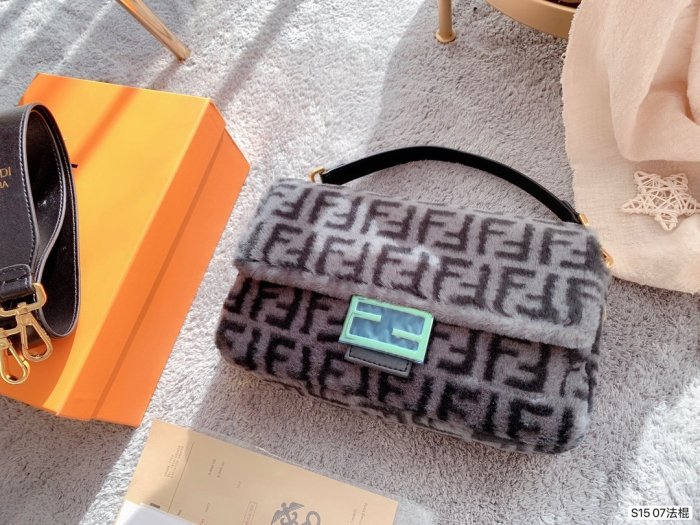 2020SS新作 FENDI フェンディ レディース ショルダーバック スーパーコピー