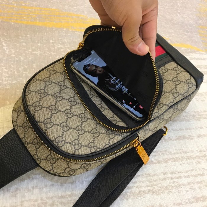 2020SS新作 Gucci グッチ メンズ ショルダーバックスーパーコピー