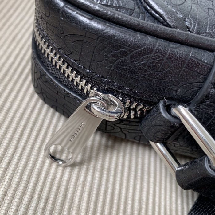 2020SS新作 Burberry バーバリー メンズ ショルダーバック スーパーコピー