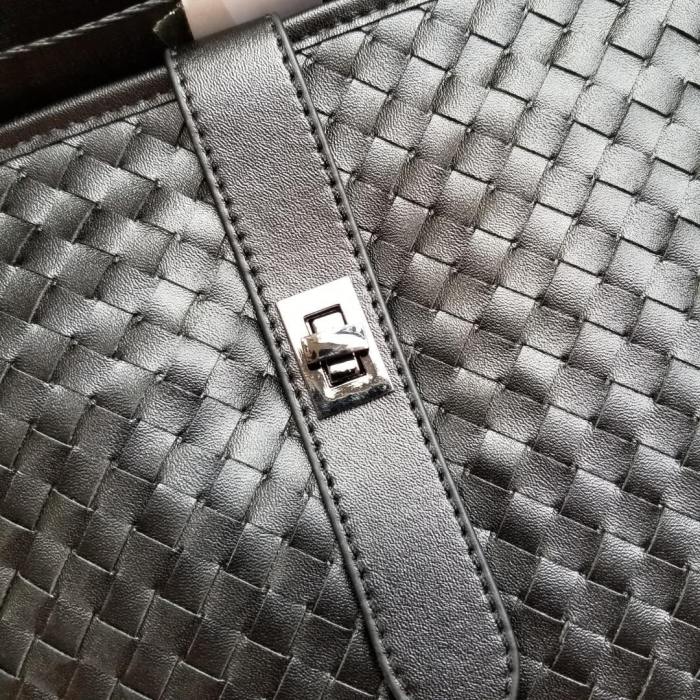 2020SS新作 Bottega Veneta ボッテガヴェネタ ショルダーバッグスーパーコピー
