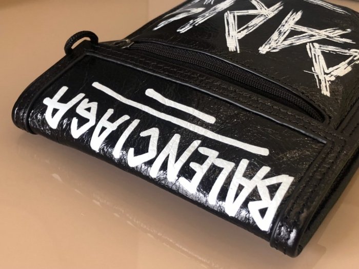2021SS新作 Balenciaga バレンシアガ レディース ショルダーバックスーパーコピー