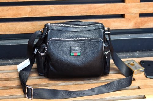 202103SS新作 Gucci グッチ メンズ ショルダーバックスーパーコピー