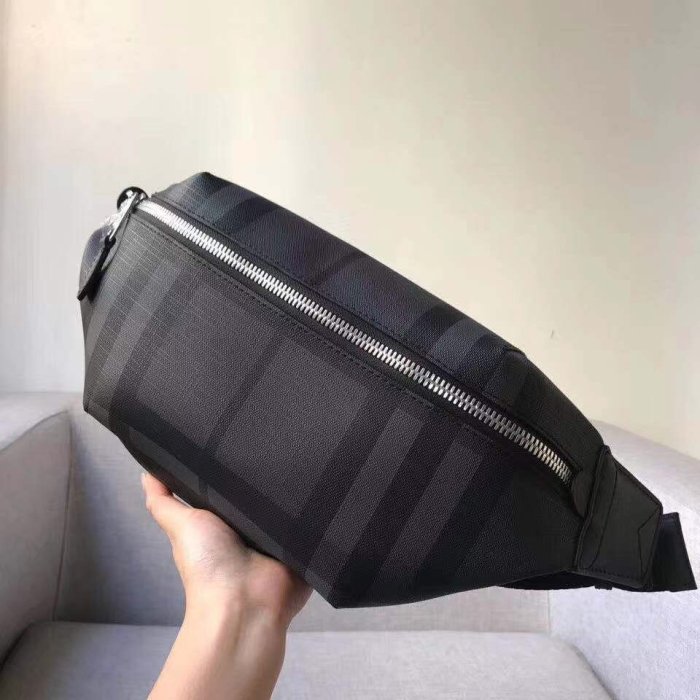 2020SS新作 Burberry バーバリー メンズ ショルダーバック スーパーコピー