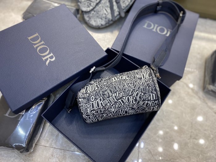 2020SS新作 Dior ディオール メンズ ショルダーバック スーパーコピー