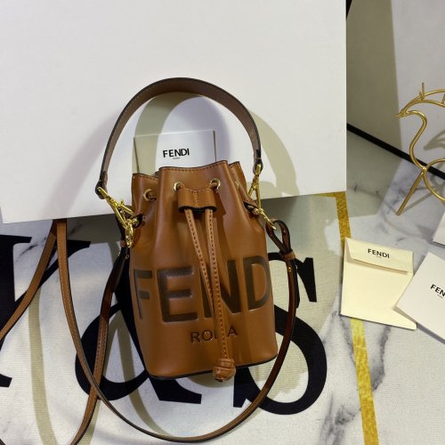 2020SS新作 FENDI フェンディ レディース ショルダーバック スーパーコピー