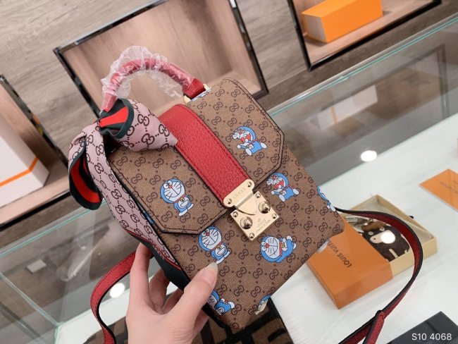 202103SS新作Gucci グッチ レディースショルダーバッグスーパーコピー