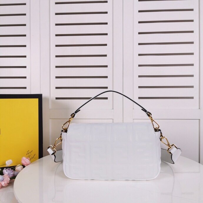 2020SS新作 FENDI フェンディ レディース ショルダーバック スーパーコピー