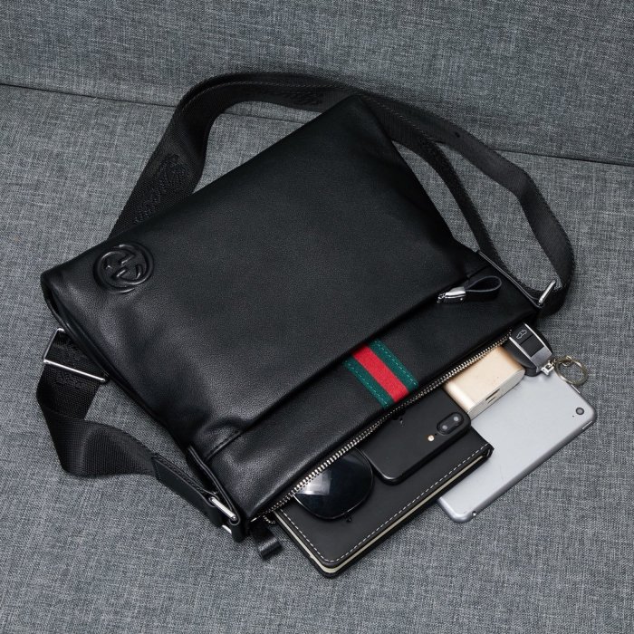 2020SS新作 Gucci グッチ メンズ ショルダーバックスーパーコピー