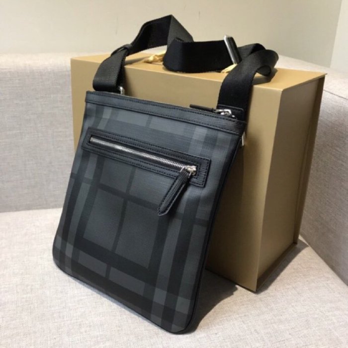 202103SS新作 Burberry バーバリー メンズ ショルダーバック スーパーコピー