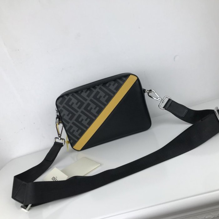 2021SS新作 FENDI フェンディ ショルダーバック スーパーコピー
