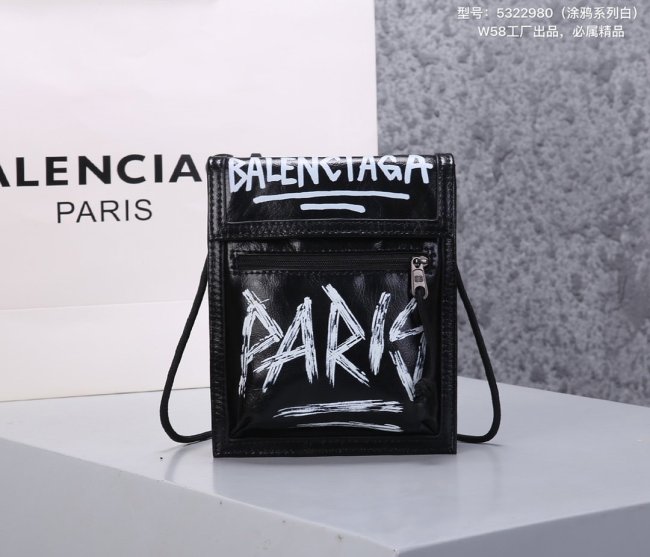 2020SS新作 Balenciaga バレンシアガ メンズ ショルダーバック スーパーコピー