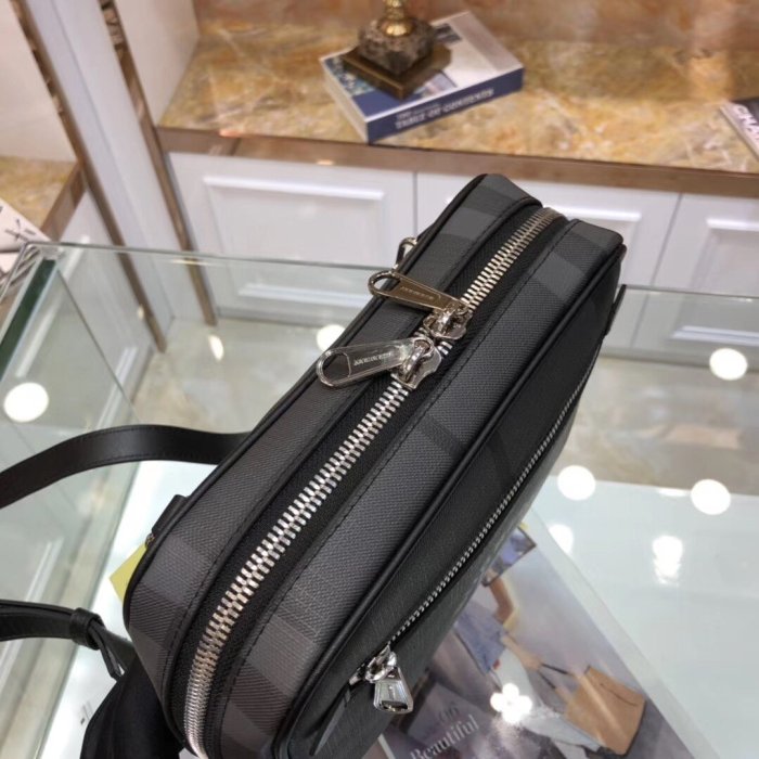 2020SS新作 Burberry バーバリー メンズ ショルダーバック スーパーコピー
