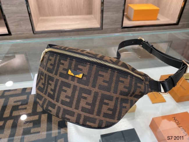 202103SS新作 FENDI フェンディ レディースショルダーバックスーパーコピー