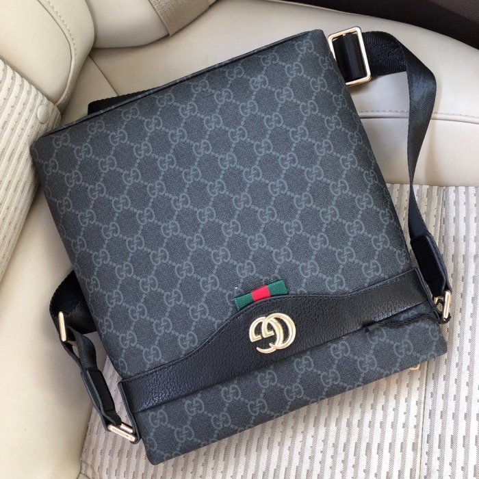 2020SS新作 Gucci グッチ メンズ ショルダーバックスーパーコピー