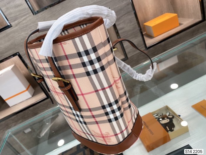 202103SS新作Burberryバーバリー レディース ショルダーバック スーパーコピー