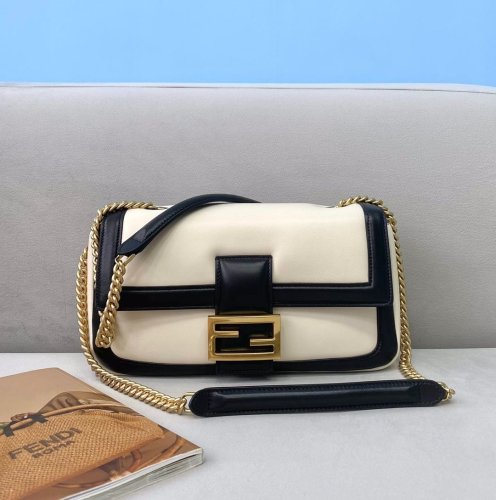 2021SS新作 FENDI フェンディ レディースショルダーバックスーパーコピー