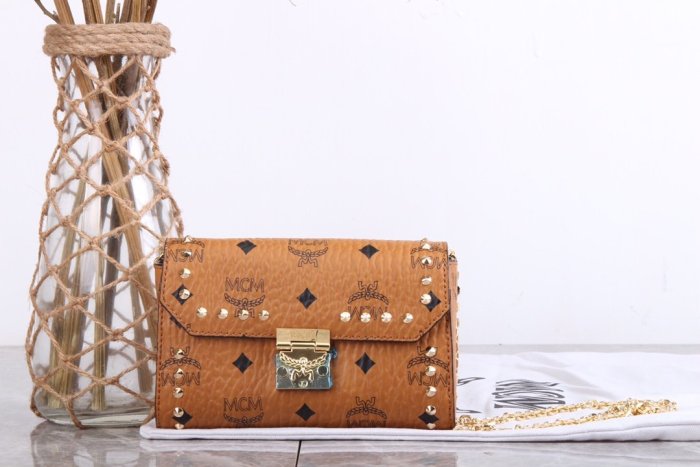 2020SS新作 MCM エムシーエム レディース ショルダーバック スーパーコピー
