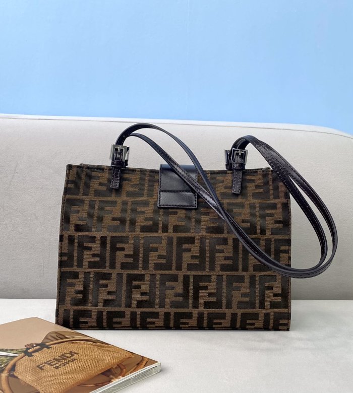 202103SS新作 FENDI フェンディ レディースショルダーバックスーパーコピー