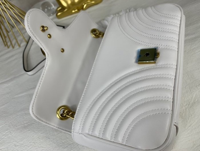 2021SS新作Gucci グッチ レディースショルダーバッグスーパーコピー