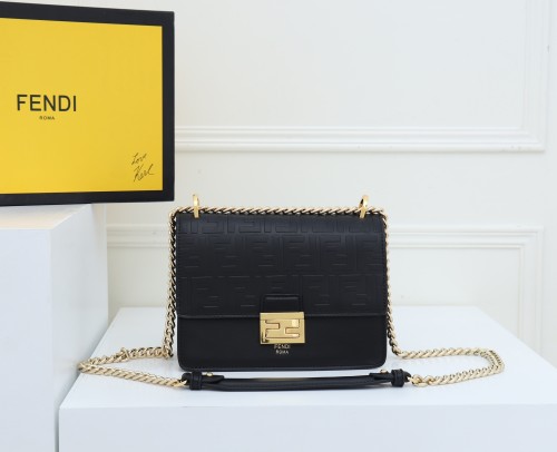 202103SS新作 FENDI フェンディ レディースショルダーバックスーパーコピー