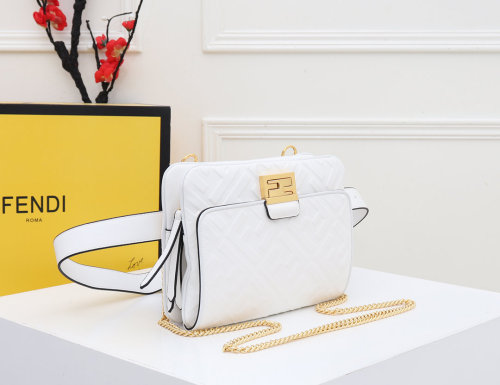 2020SS新作 FENDI フェンディ レディース ショルダーバック スーパーコピー