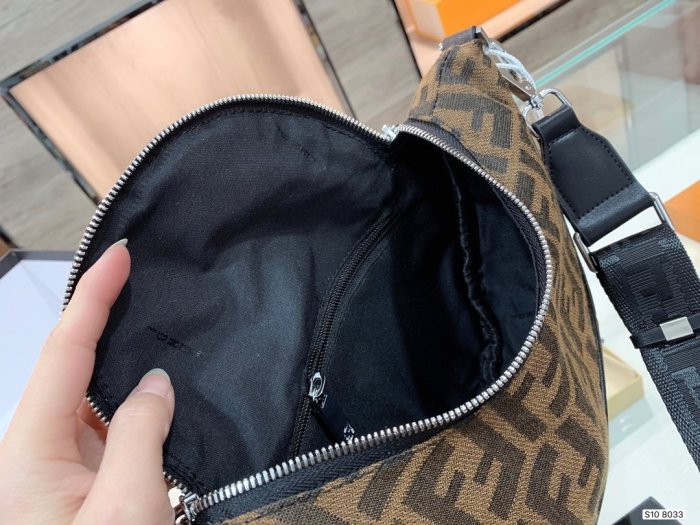 202103SS新作 FENDI フェンディ レディースショルダーバックスーパーコピー