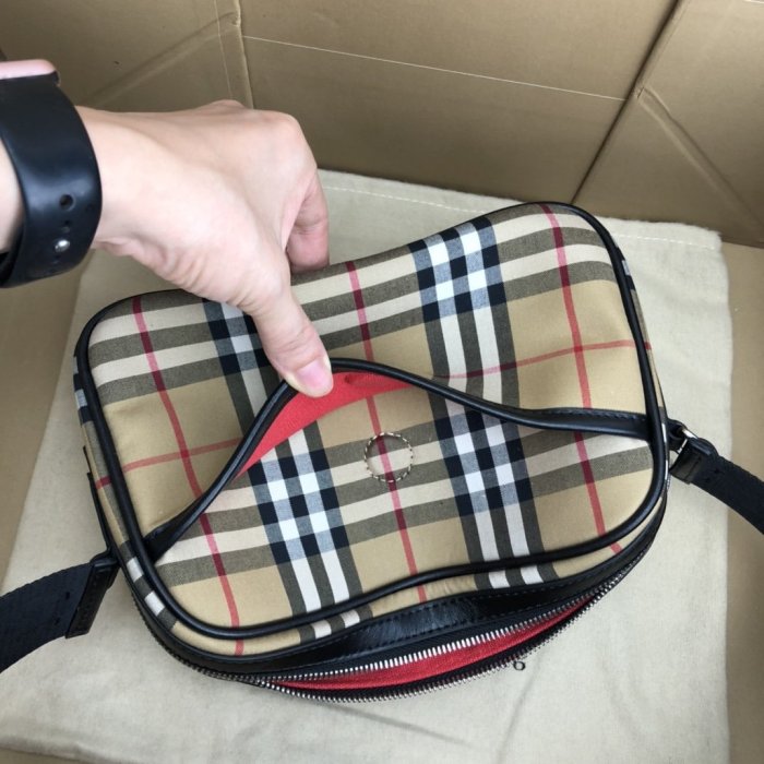 2020SS新作 Burberry バーバリー メンズ ショルダーバック スーパーコピー