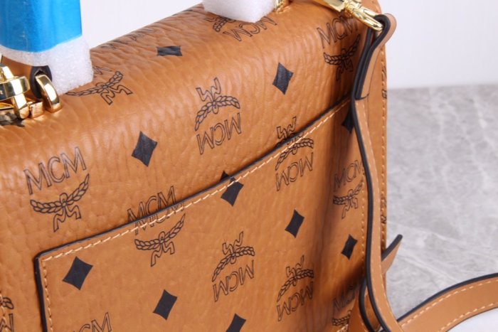2020SS新作 MCM エムシーエム レディース ショルダーバック スーパーコピー