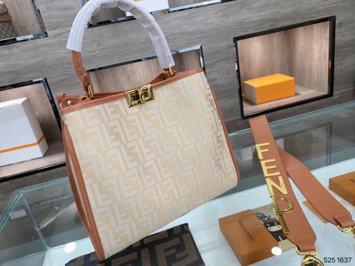 202103SS新作 FENDI フェンディ レディースショルダーバックスーパーコピー