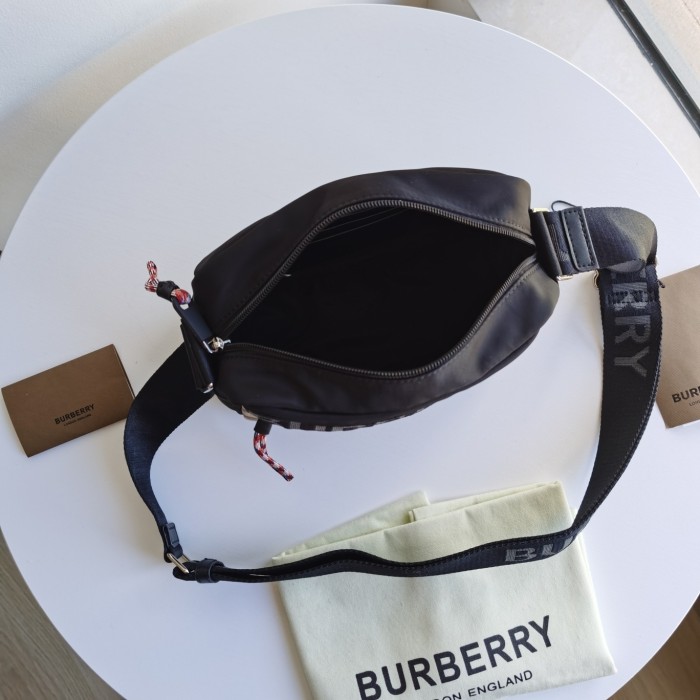 202103SS新作 Burberry バーバリー メンズ ショルダーバック スーパーコピー