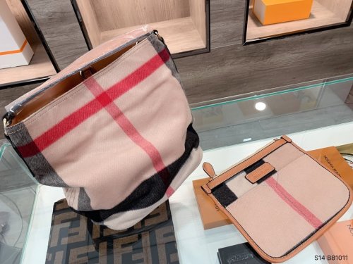 202103SS新作Burberryバーバリー レディース ショルダーバック スーパーコピー