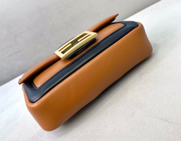 2021SS新作 FENDI フェンディ レディースショルダーバックスーパーコピー