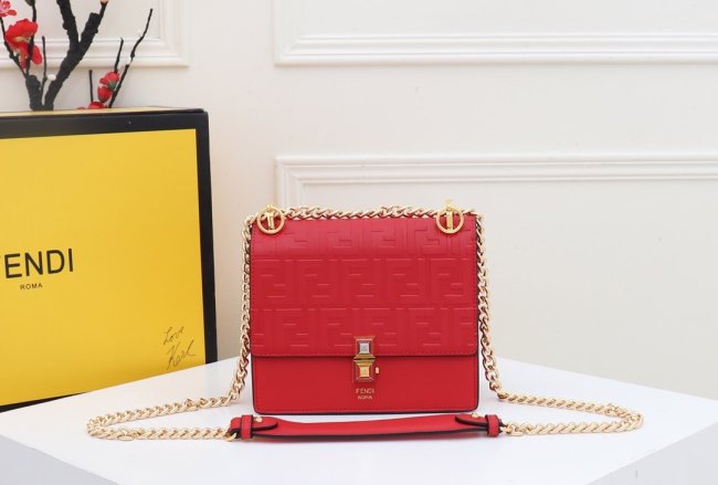 202103SS新作 FENDI フェンディ レディースショルダーバックスーパーコピー