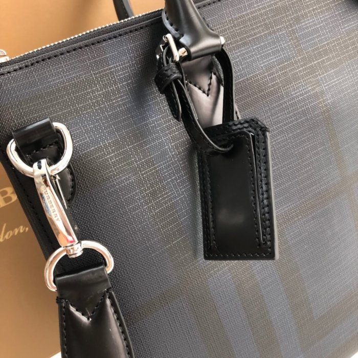 2020SS新作 Burberry バーバリー メンズ ハンドバックスーパーコピー