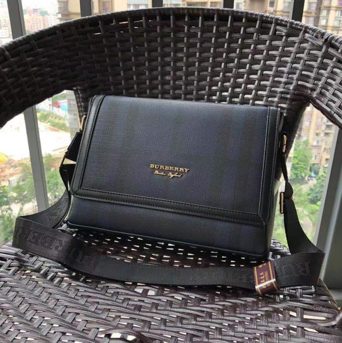 202105SS新作 Burberry バーバリー メンズ ショルダーバック スーパーコピー