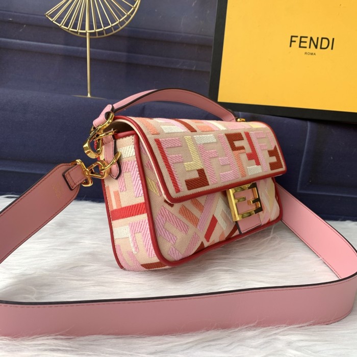 202106SS新作 FENDI フェンディ レディースショルダーバックスーパーコピー