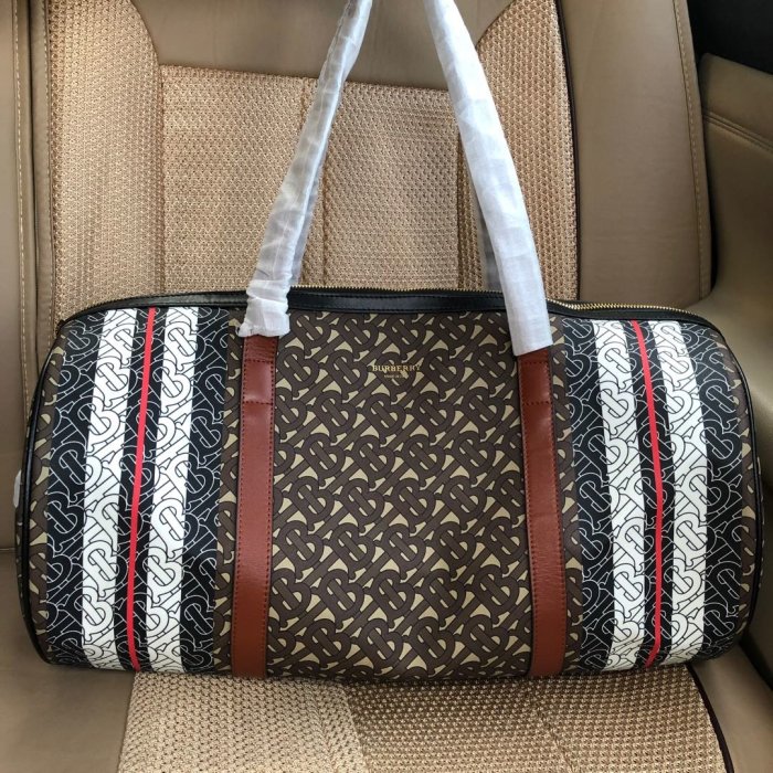 2020SS新作 Burberry バーバリー メンズ ショルダーバック スーパーコピー