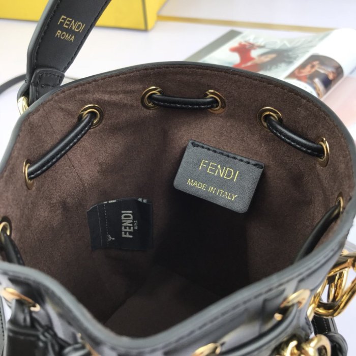 2020SS新作 FENDI フェンディ レディース ショルダーバック スーパーコピー