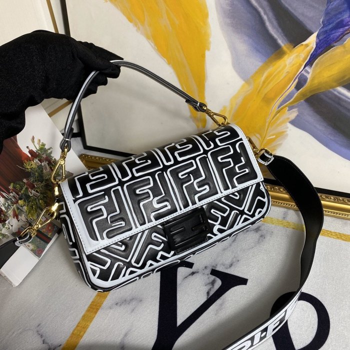 2020SS新作 FENDI フェンディ レディース ショルダーバック スーパーコピー