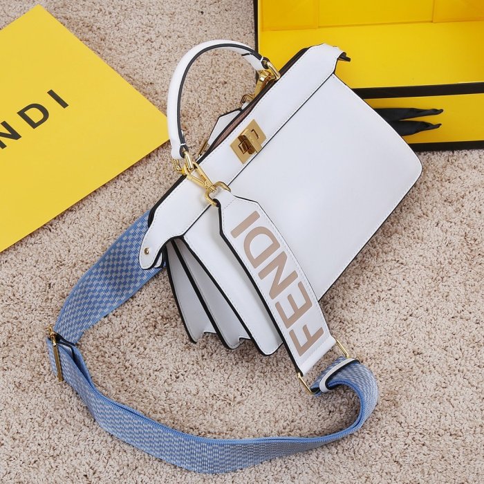 2021SS新作 FENDI フェンディ レディースショルダーバックスーパーコピー
