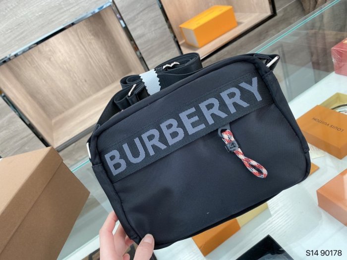 202103SS新作Burberryバーバリー レディース ショルダーバック スーパーコピー