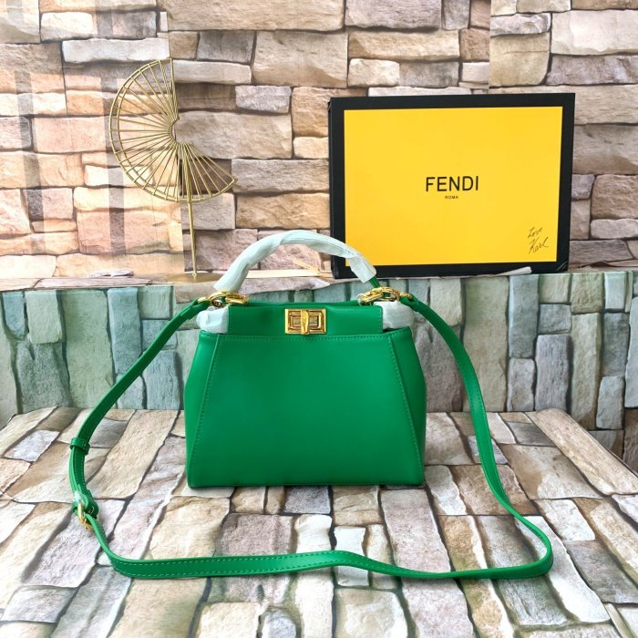 2020SS新作 FENDI フェンディ レディース ショルダーバック スーパーコピー